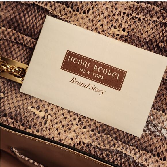 Henri Bendel Waldorf Party Bag Python
Convertible Gold Chain - Picture 6 of 10